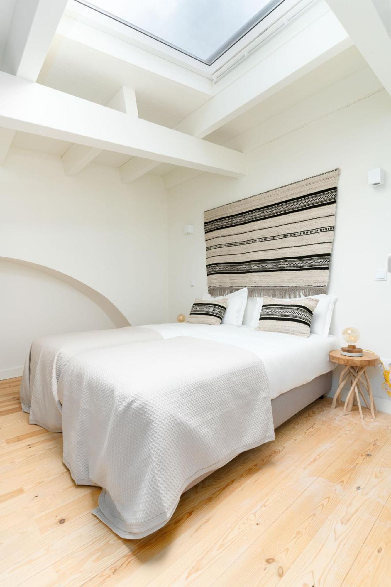 Limehome Evora Largo Dos Penedos Quarto foto